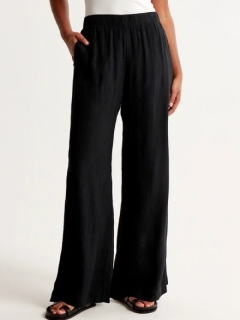 Abercrombie & Fitch Black Lined Pull-On Crinkle fabric Straight Leg Pants sz M